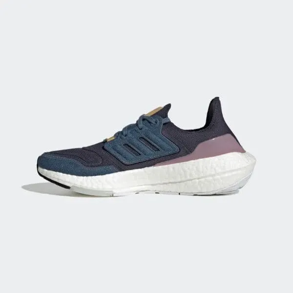     22  Adidas ULTRABOOST 22 FTW GX9157