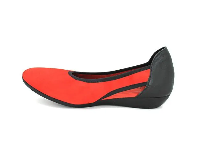 Arche Onange Ballet Red