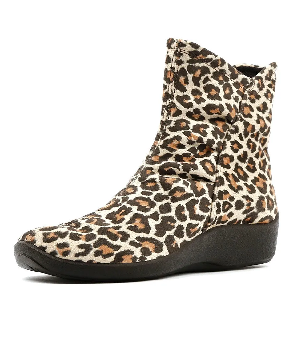 ARCOPEDICO Natilda Leopard Fabric