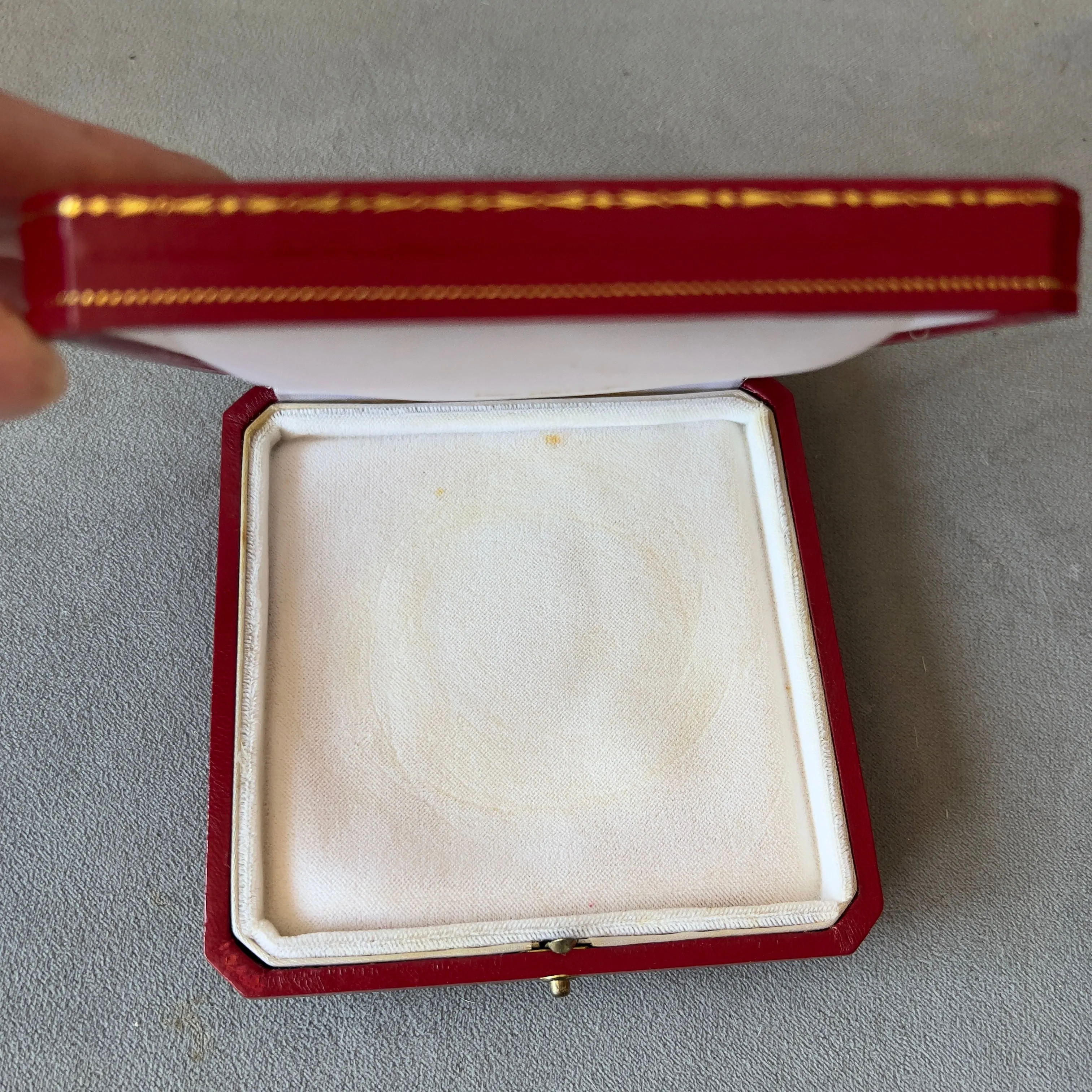 CARTIER Jewelry Box 4.60x4.60x1.10 inches