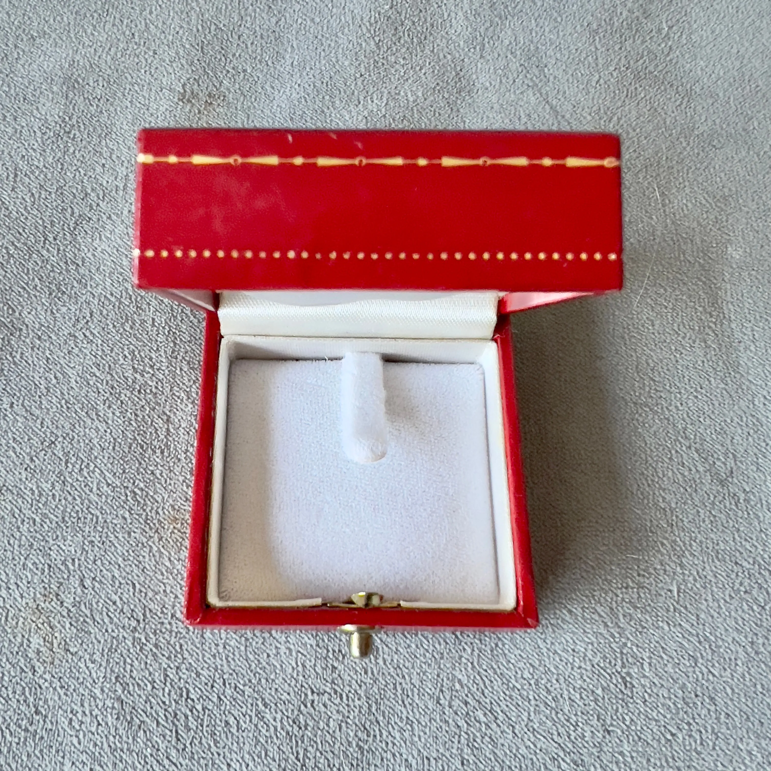 CARTIER Ring Box 2x2x1.10 inches