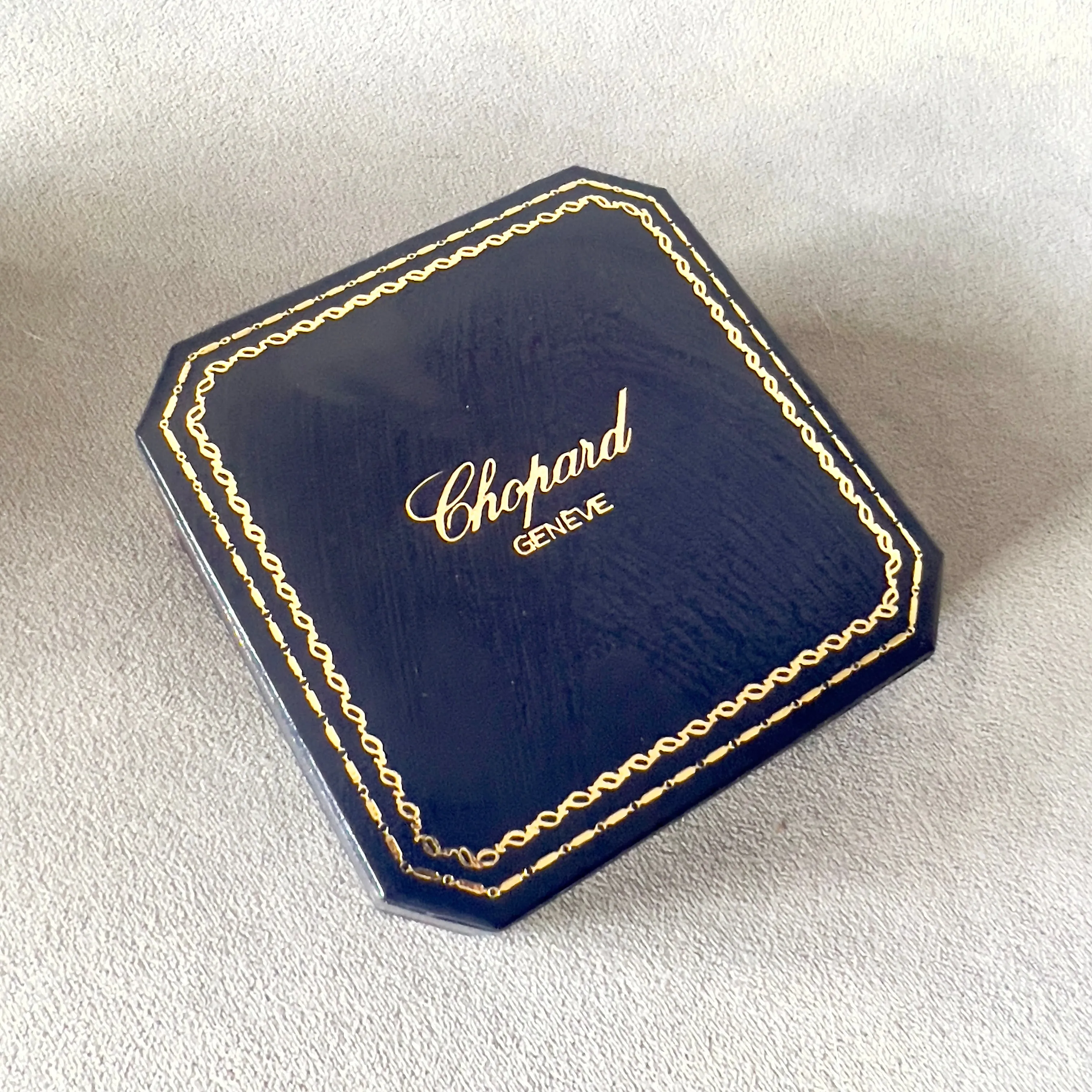 CHOPARD Ring Box + Outer Box 3.80x3.80x1.75 inches