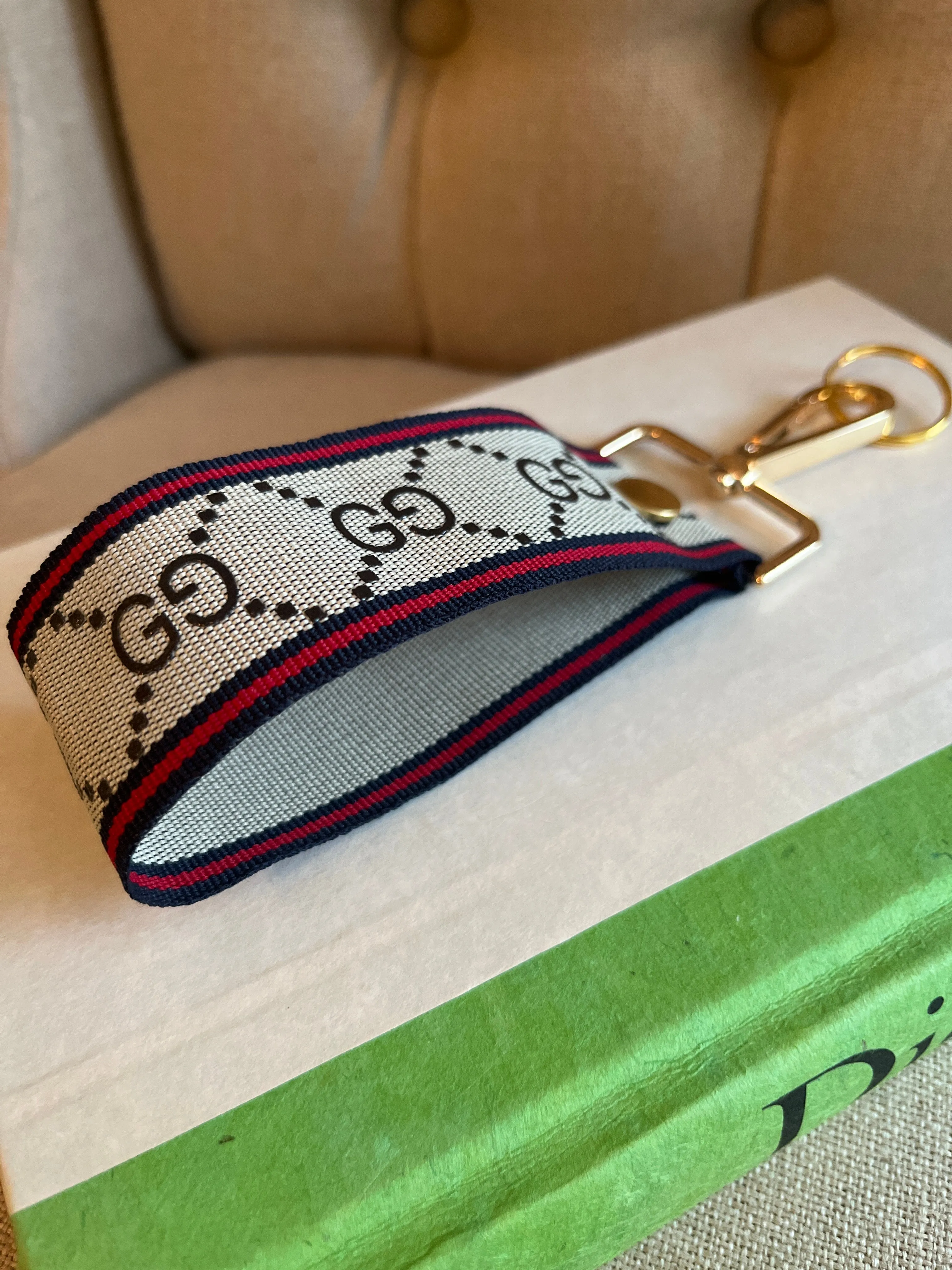 Lou wristlet 4