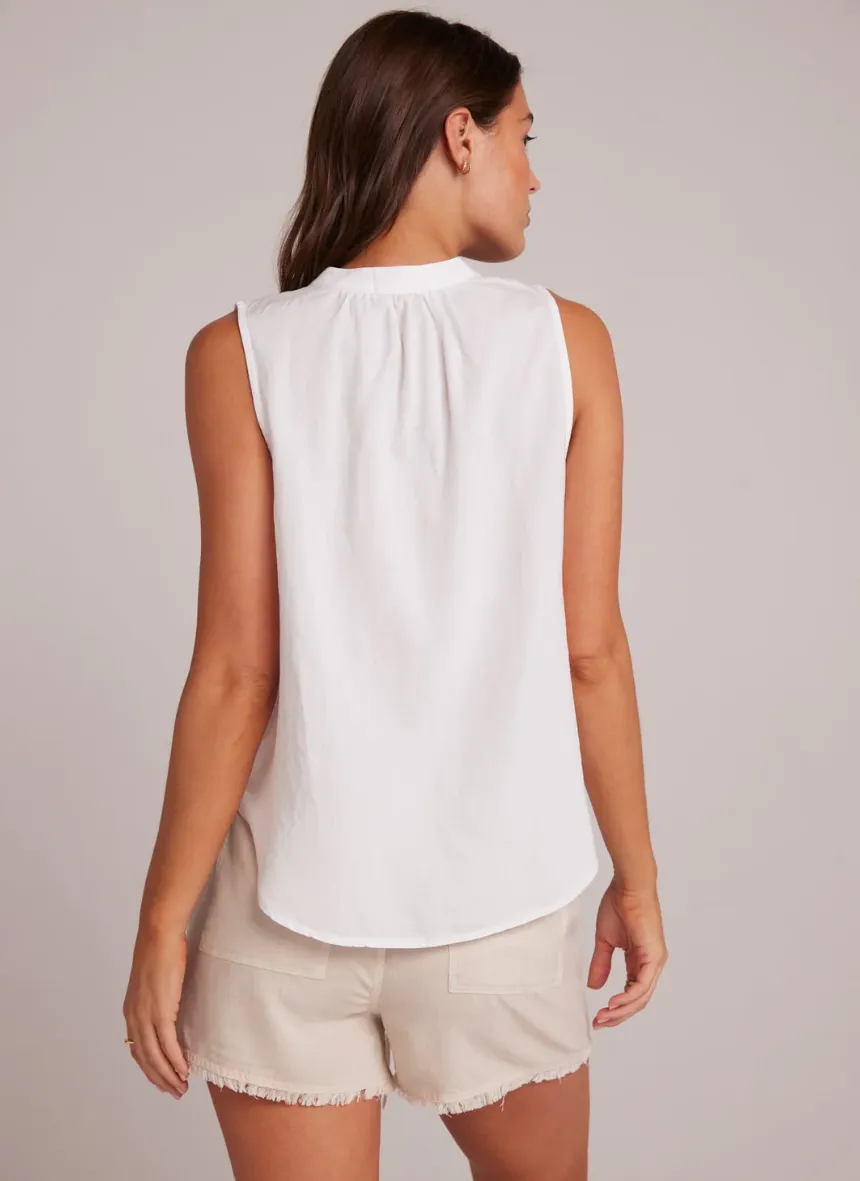 SLEEVELESS PULLOVER TOP