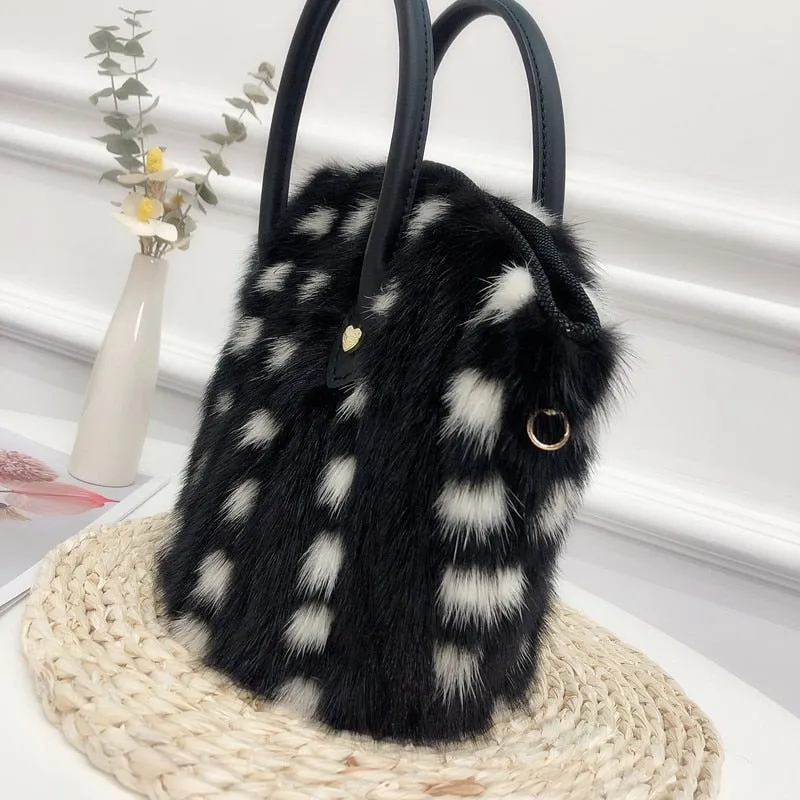 Women's Trendy Mink Fur Shell Shape Plaid Plush Shoulder Handbag