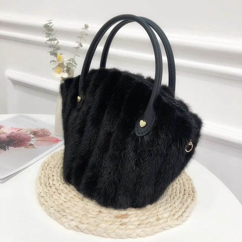 Women's Trendy Mink Fur Shell Shape Plaid Plush Shoulder Handbag