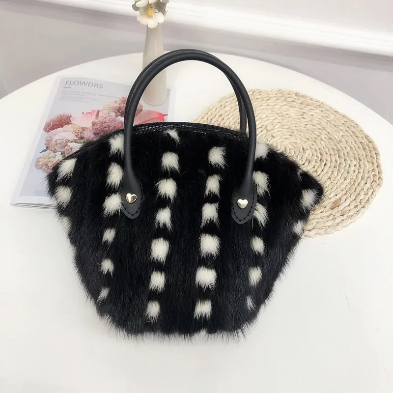 Women's Trendy Mink Fur Shell Shape Plaid Plush Shoulder Handbag